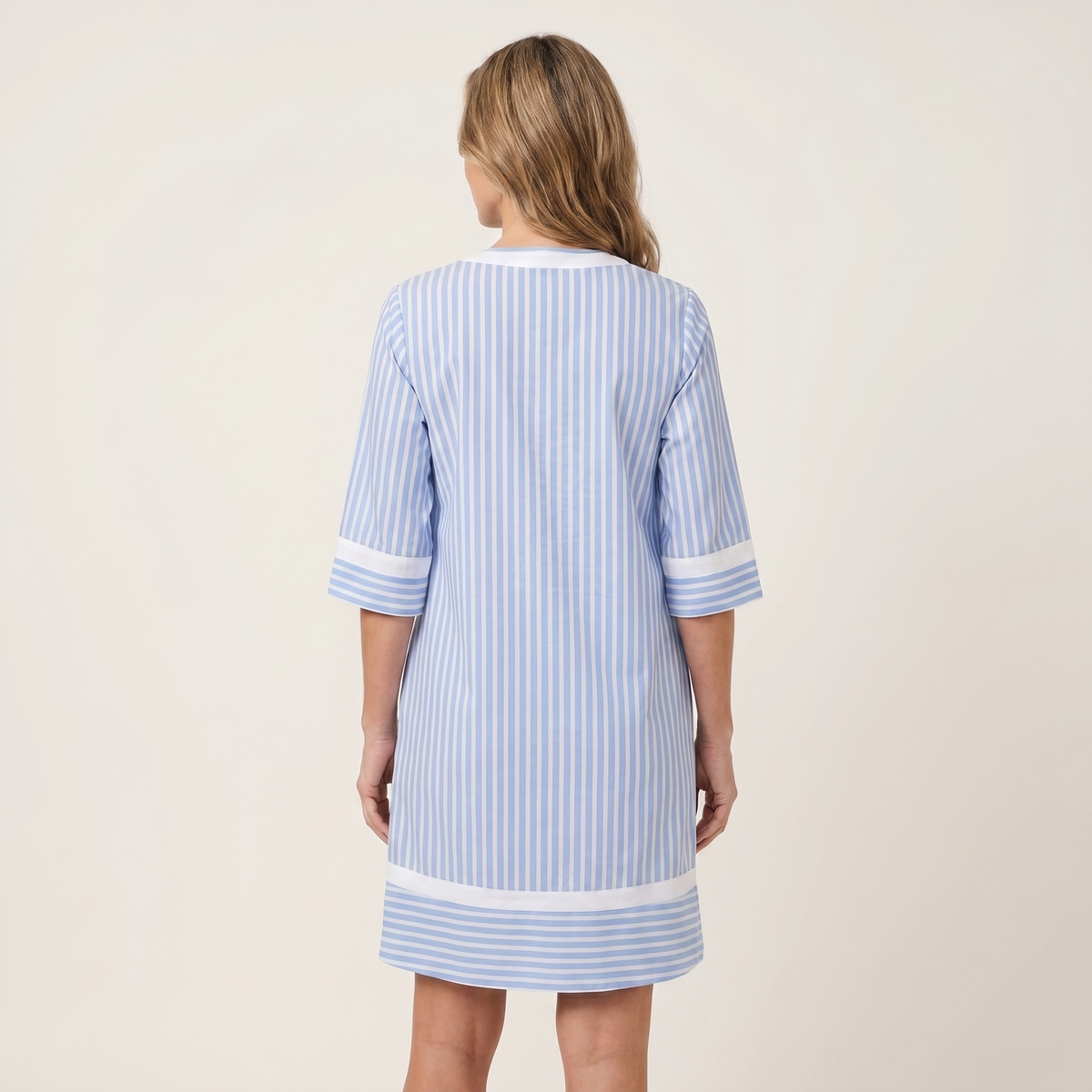 Sanina | Robe droite en coton à rayures, encolure en V et bordure contrastante